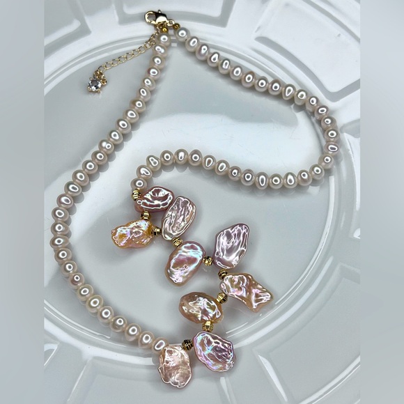 Jewelry - Handmade Freshwater Unicorn 🦄 Color Metallic Keshi Classic Necklace